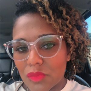 Meet your Posher, Sesily